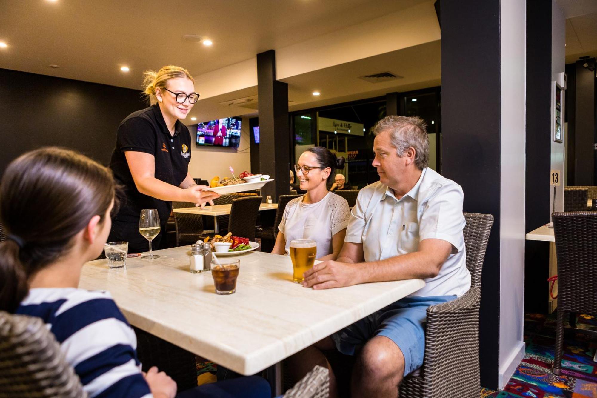 O'Shea'S Royal Hotel Goondiwindi Exterior photo